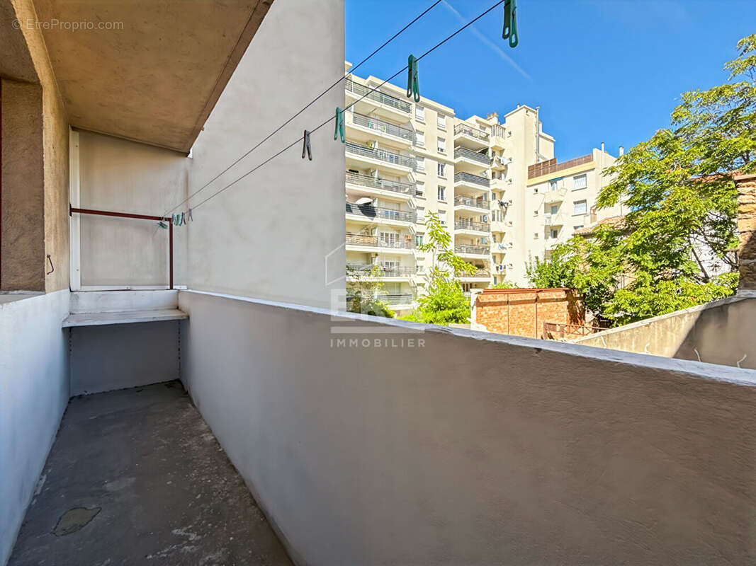 Appartement à MARSEILLE-4E