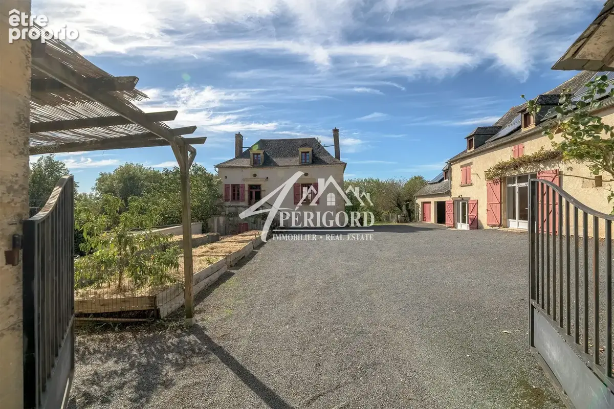 Maison 30 pièces 984 m² à vendre à Chatres (24120) - photo 9
