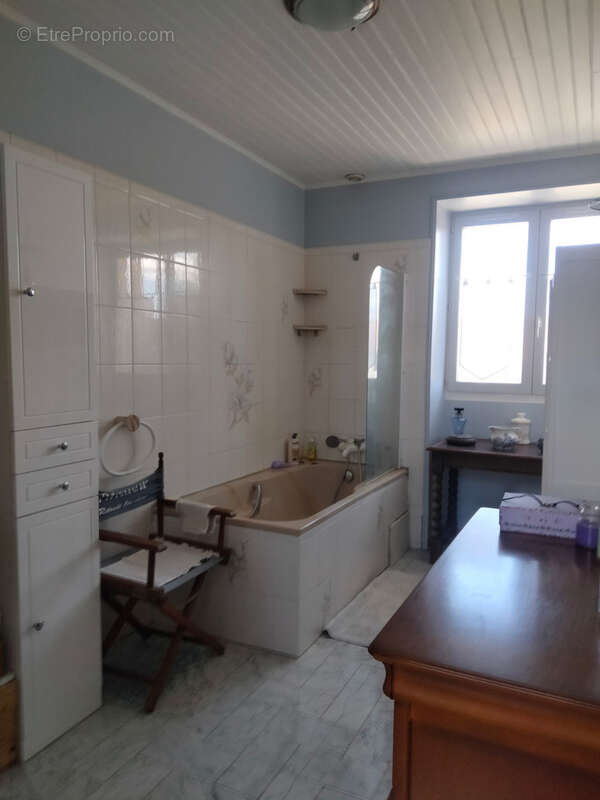 Maison de caractère de 153 m2 à Auxy   Beaux volumes, dépendances et jardin - photo 14