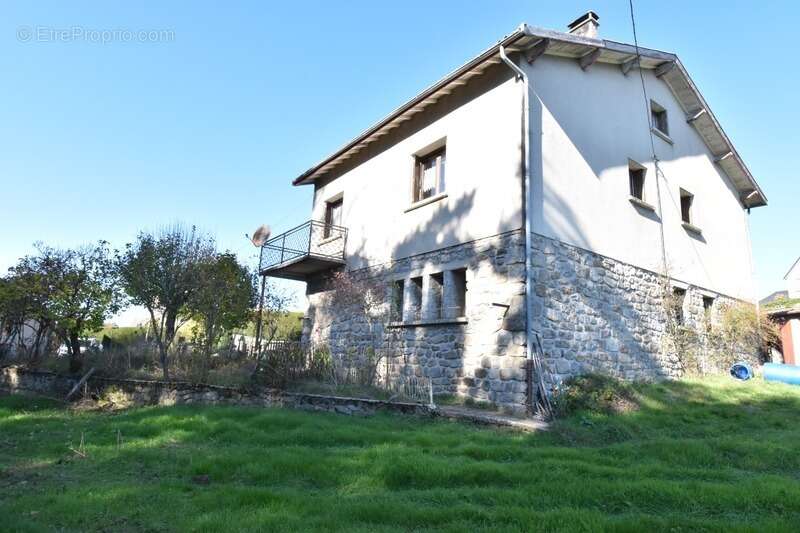 Maison à SAINT-AGREVE