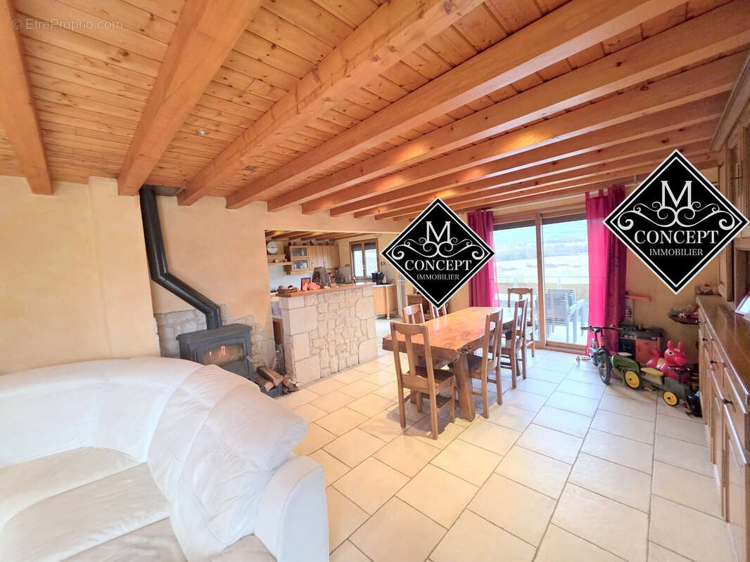 Maison à CHENE-EN-SEMINE