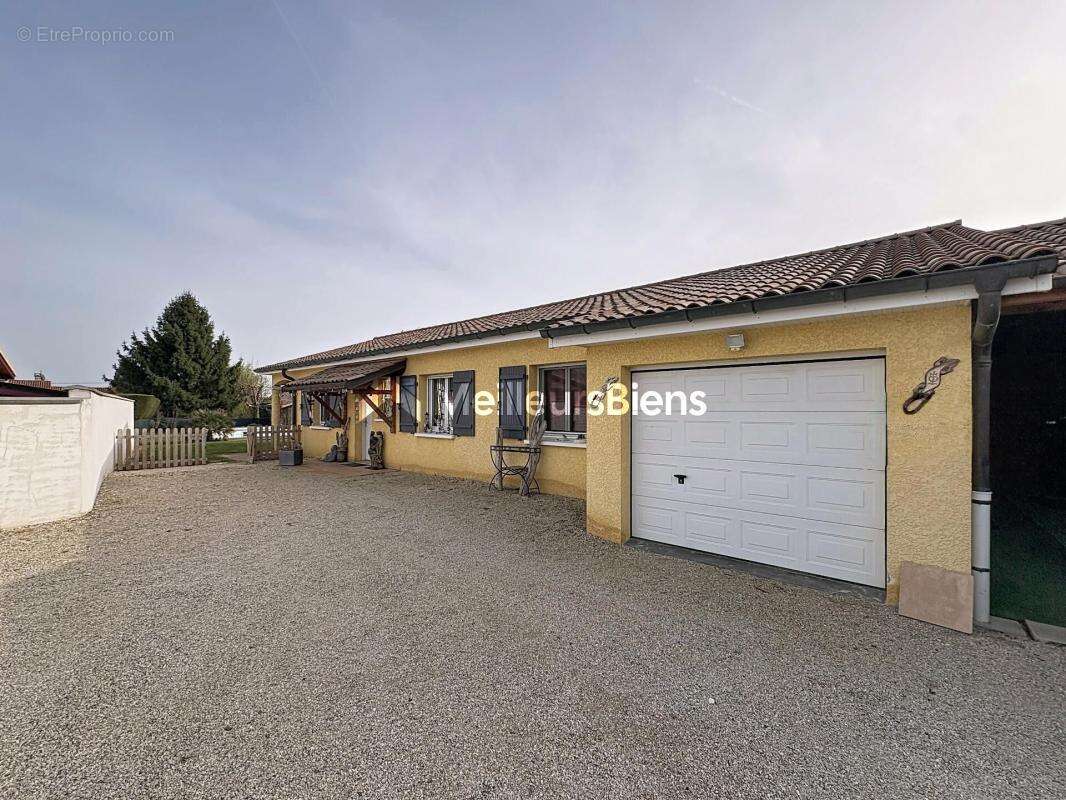 Maison à PONT-DE-VEYLE