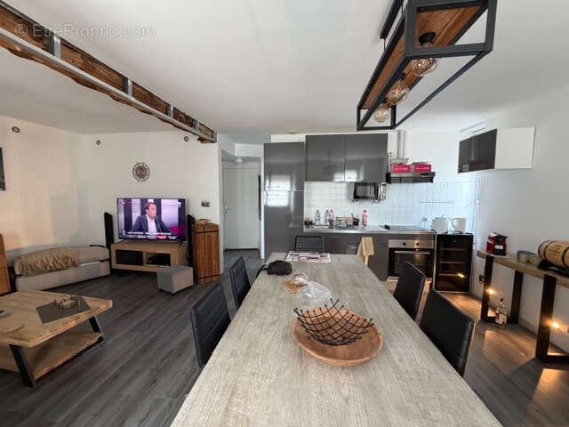 Appartement + studio + magasin - photo 10