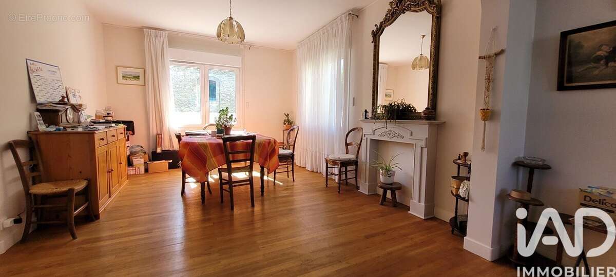 Maison 204 m² à Saint-Jean-D'angely  - photo 4