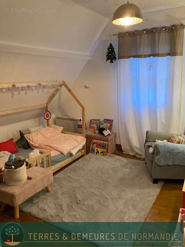 Maison à BONNEVILLE-LA-LOUVET