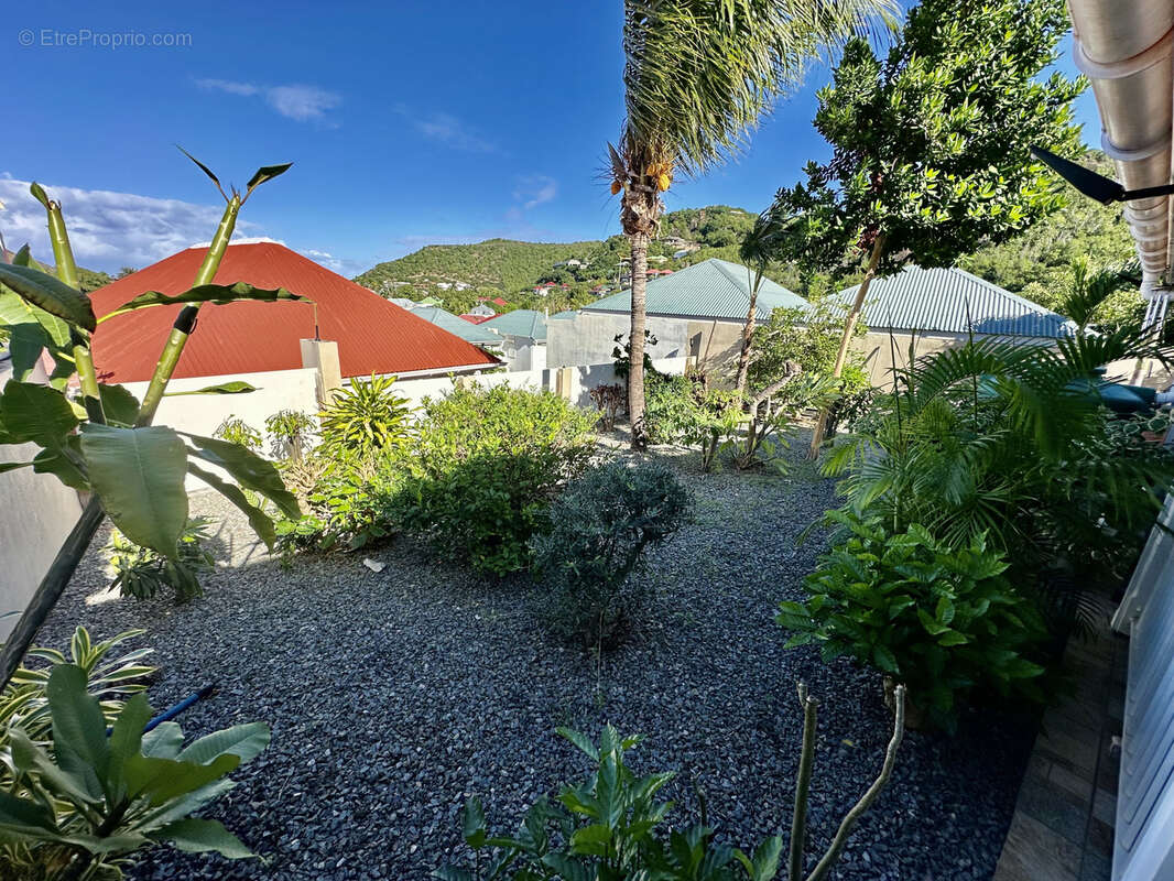 Maison à CAPESTERRE-BELLE-EAU