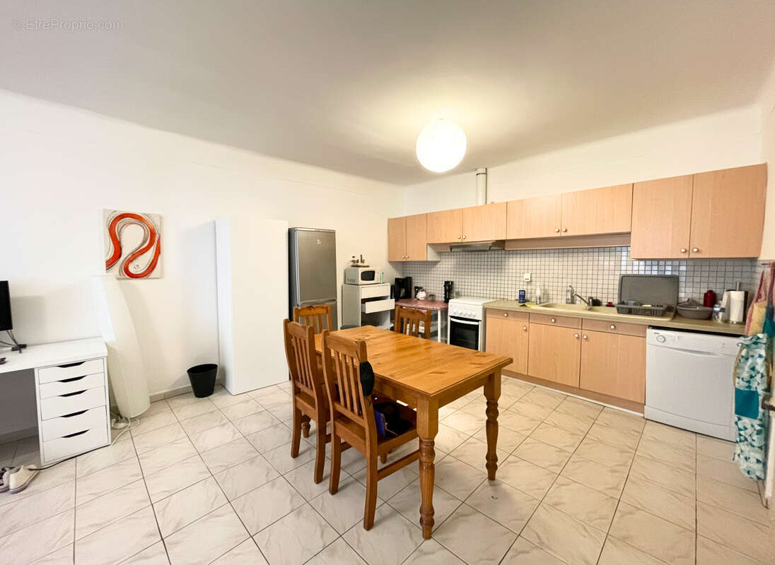 Vaison hyper centre - duplex 105 m2 avec terrasse et dependances - photo 2
