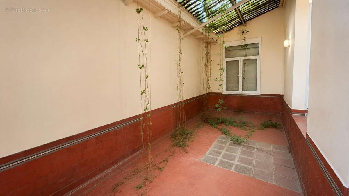 Pour investisseurs !! appartement 57 m² .t2 possibilité t3 –.hyper centre tourcoing . 69 800 € fai – rentabilité jusqu’à 14 % - photo 10
