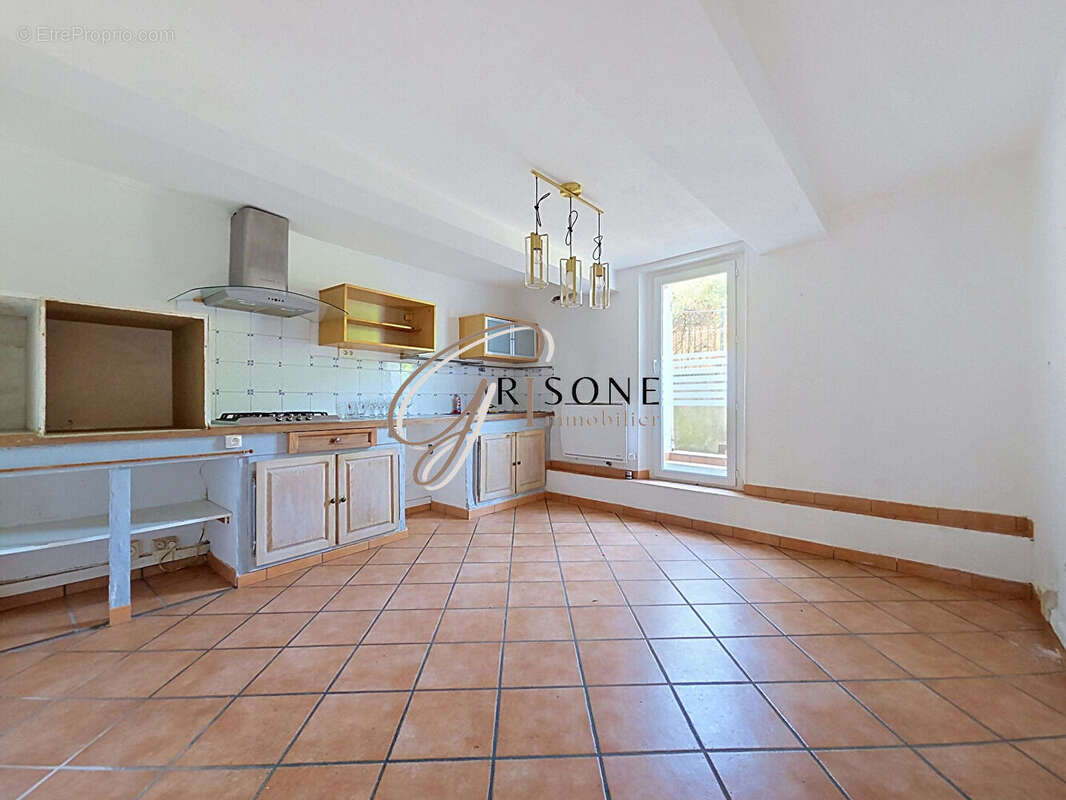 Maison de village authentique de 150 m² à Six-Fours-les-Plages - photo 5
