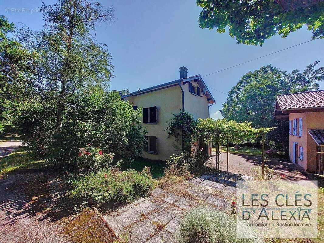 Maison à LES COTES-D'AREY