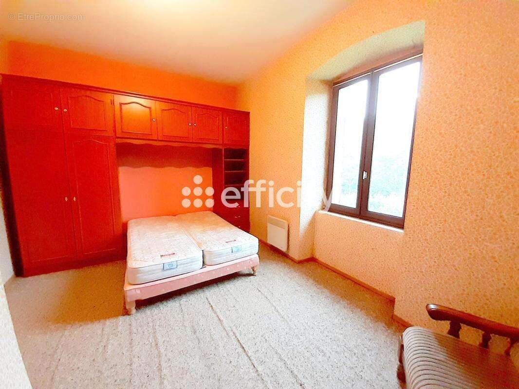 Maison 166 m² à Saint-Denis-D'authou  - photo 14
