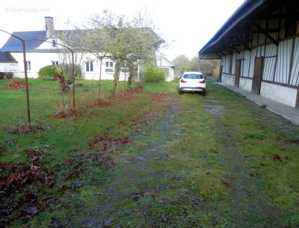 Maison à GRANDVILLIERS