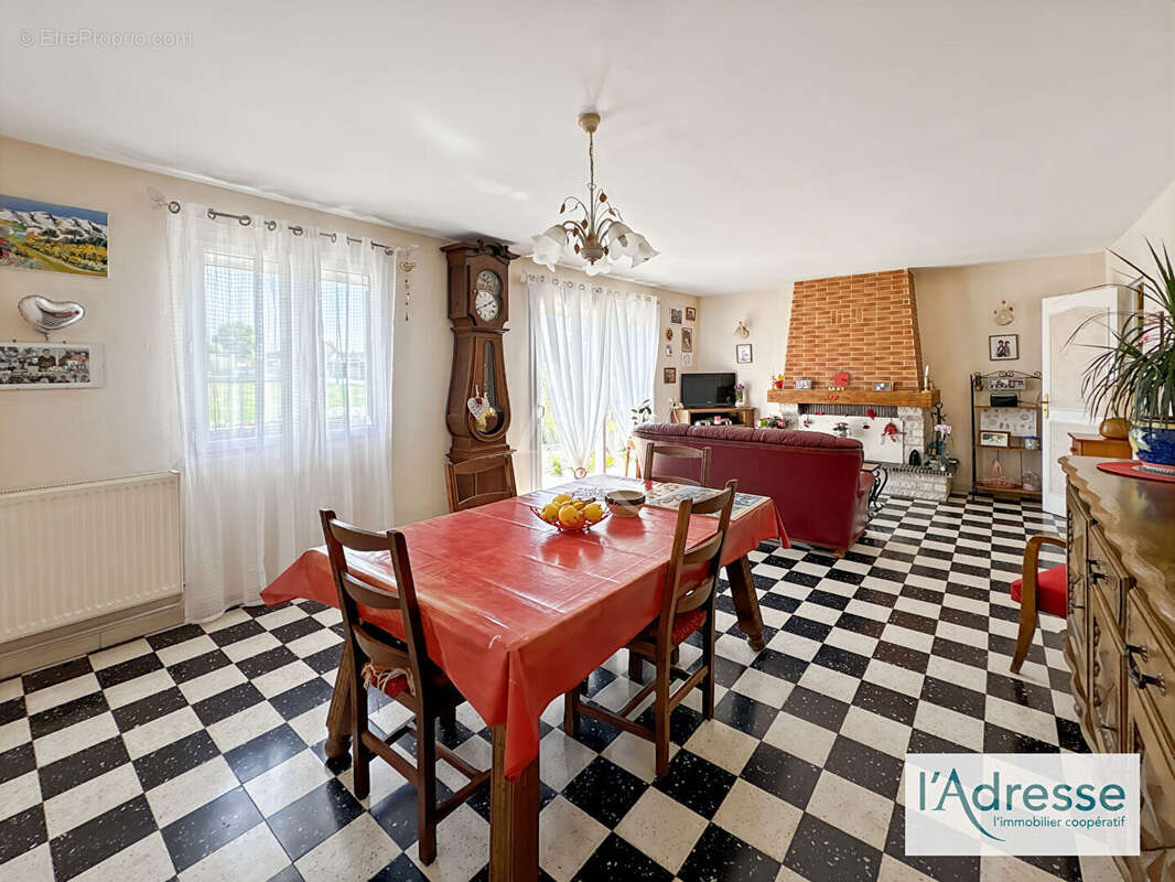 Maison à FLEURY-SUR-ANDELLE