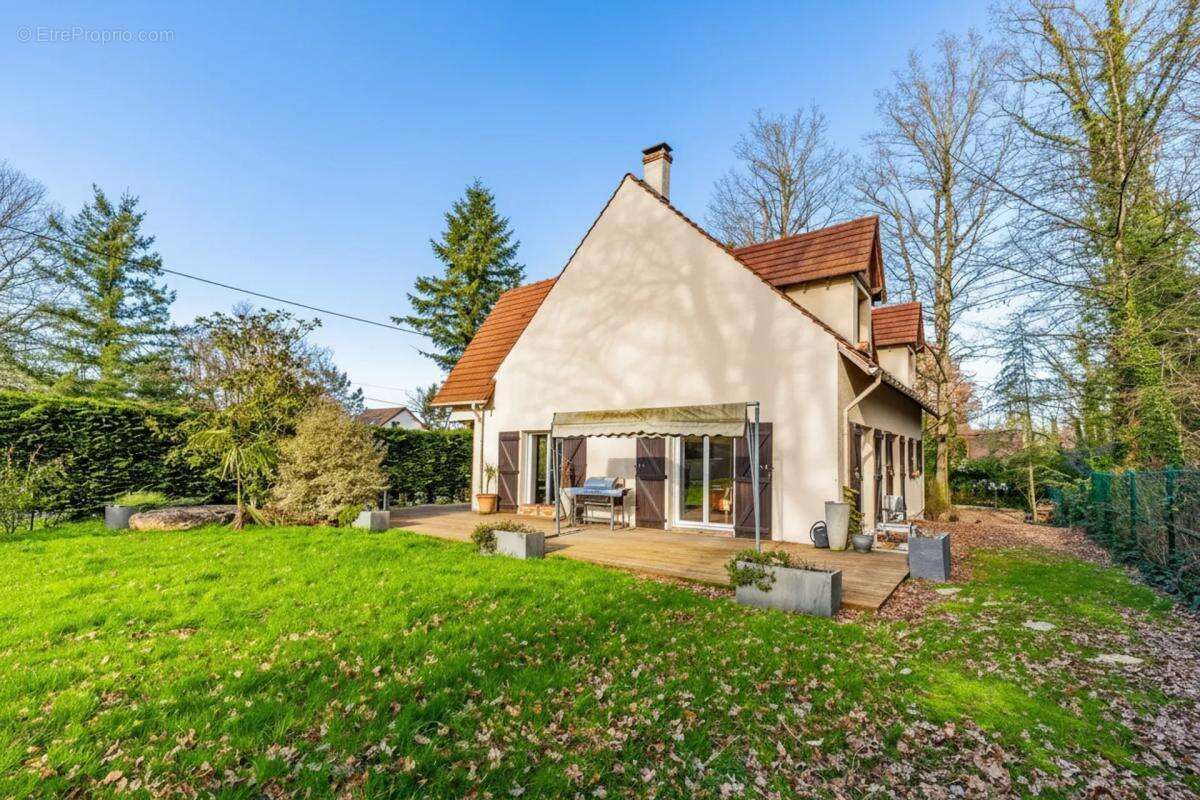 Maison à SAINT-FARGEAU-PONTHIERRY