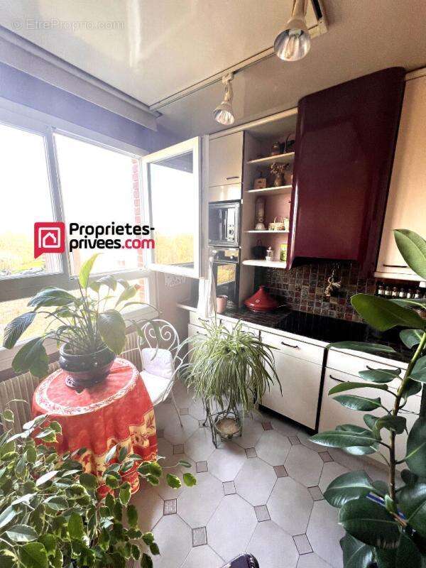 Survilliers ? Appartement 5 pièces de 88 m² avec terrasse, box et cave - photo 2