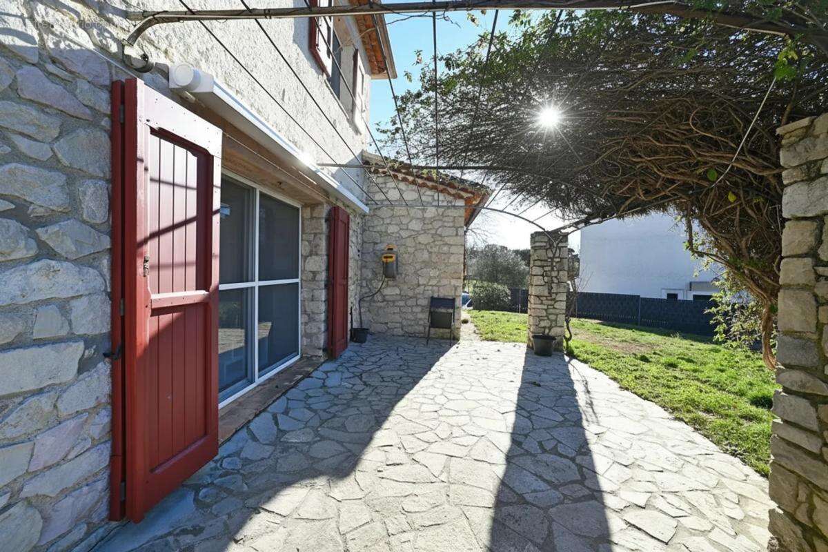 Maison à BOISSET-ET-GAUJAC