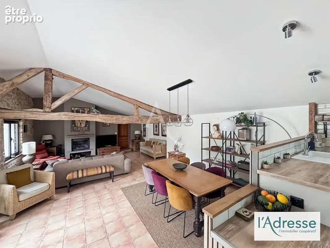 EXCLUSIVITE Élégante Maison en pierre rénovée avec piscine et dépendance - photo 7