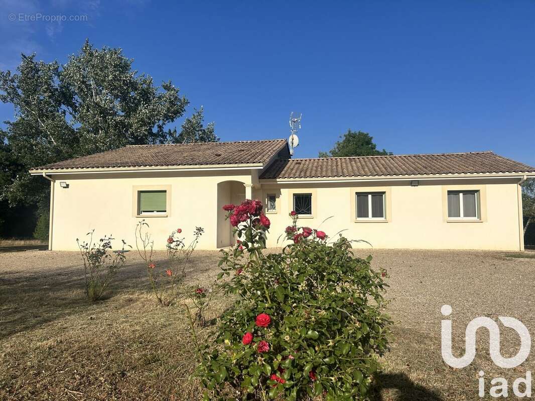 Photo 3 - Maison à MENESPLET