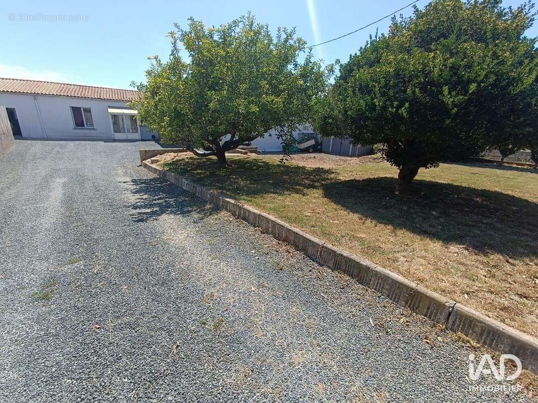 Photo 3 - Maison à LA JARNE