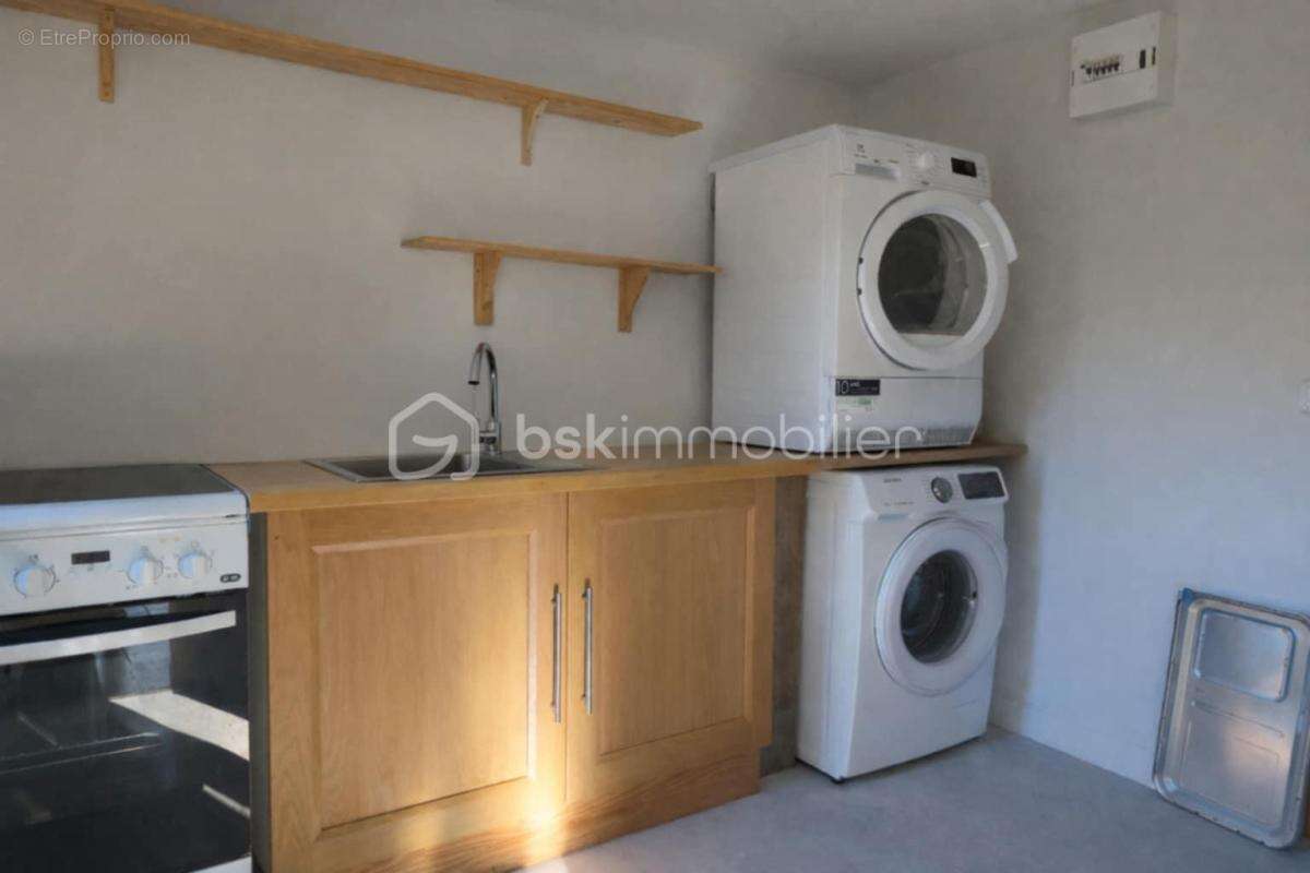 A vendre - Maison du 17éme siècle entièrement rénovée de 217 m2 - photo 10