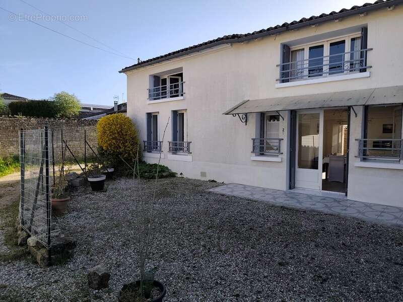 Dpt Charente (16), à vendre JULIENNE maison P5 - photo 2