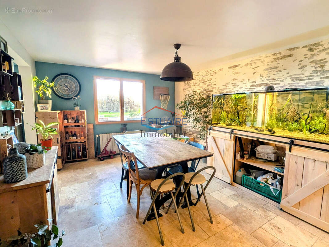 Maison à JOUE-SUR-ERDRE