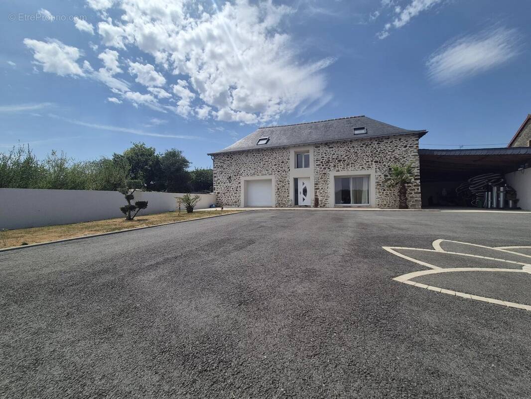 Maison à LAVAL