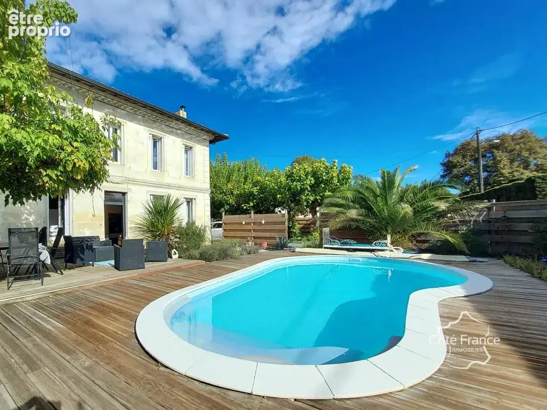 Maison à SAUCATS