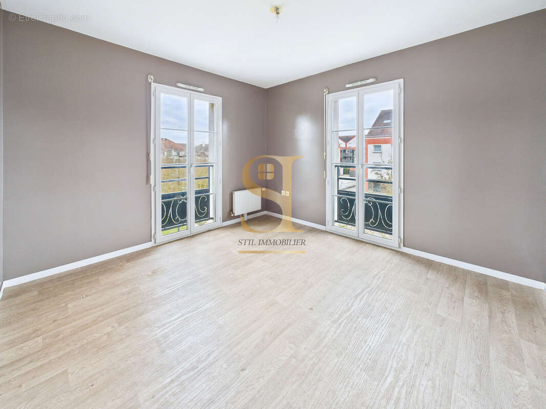 Appartement à SAINT-PIERRE-DU-PERRAY