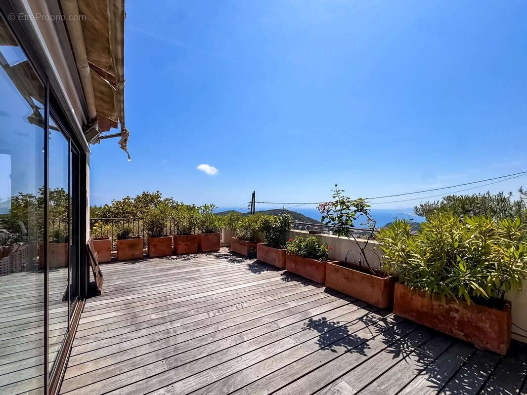 Appartement à VILLEFRANCHE-SUR-MER