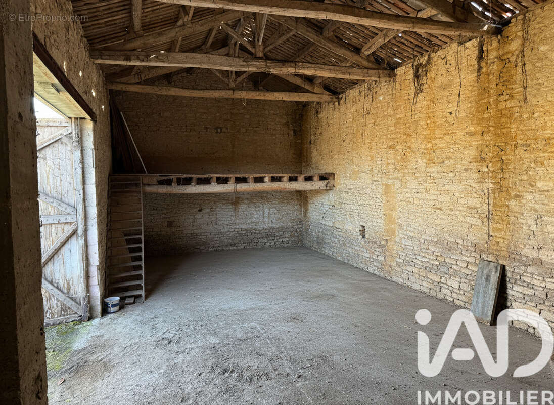 Photo 3 - Maison à SAINT-PIERRE-D'AMILLY