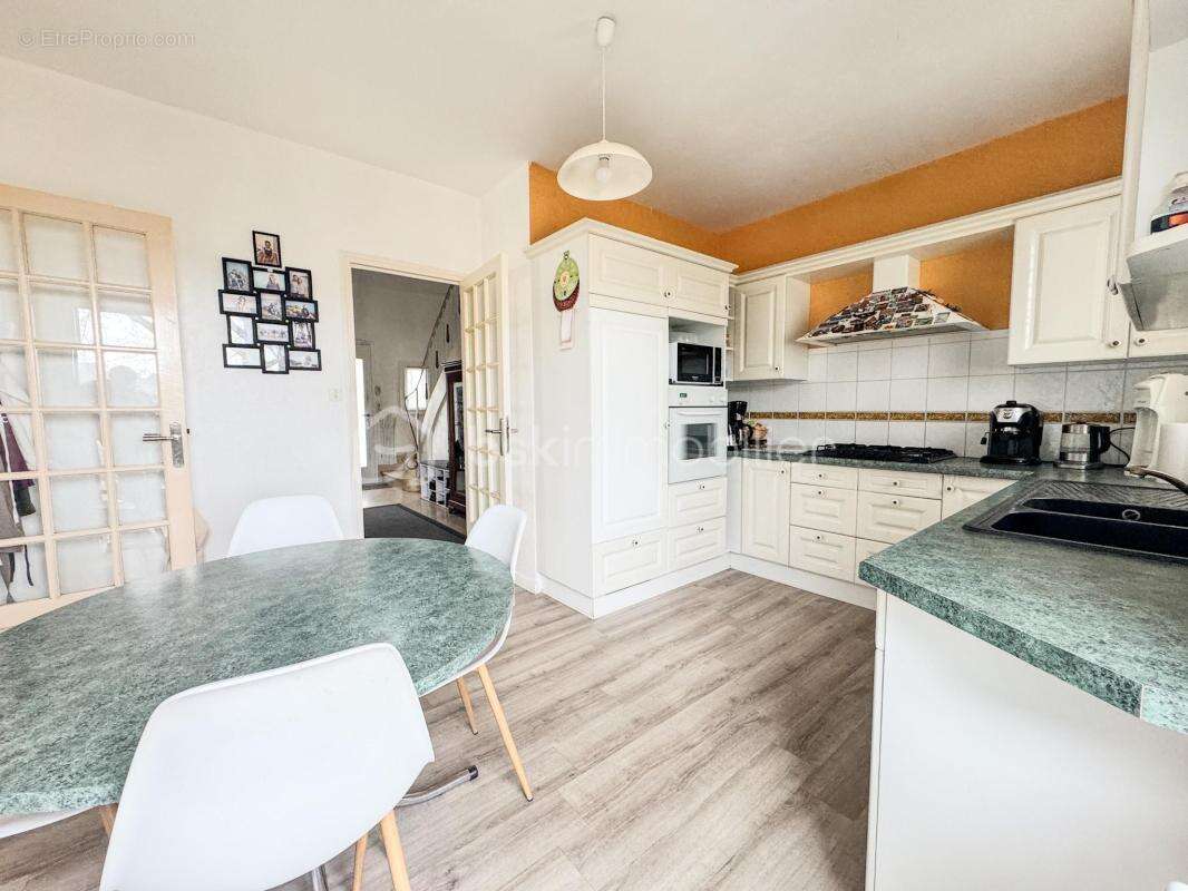 Maison à NOYAL-SUR-VILAINE