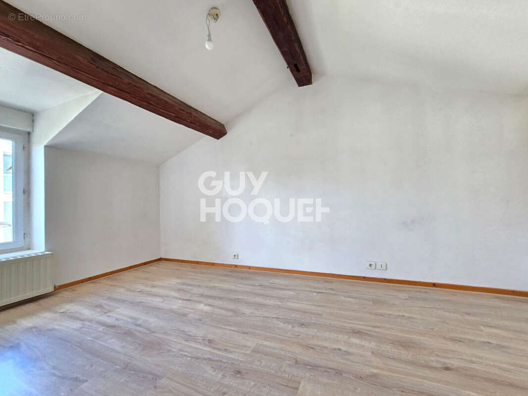 Appartement à RILLIEUX-LA-PAPE