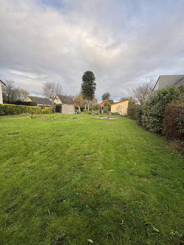 Terrain à THORIGNE-FOUILLARD