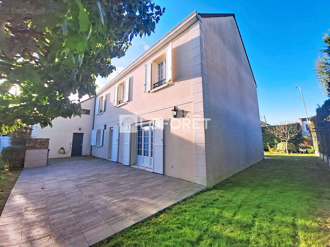 Maison à LEUVILLE-SUR-ORGE