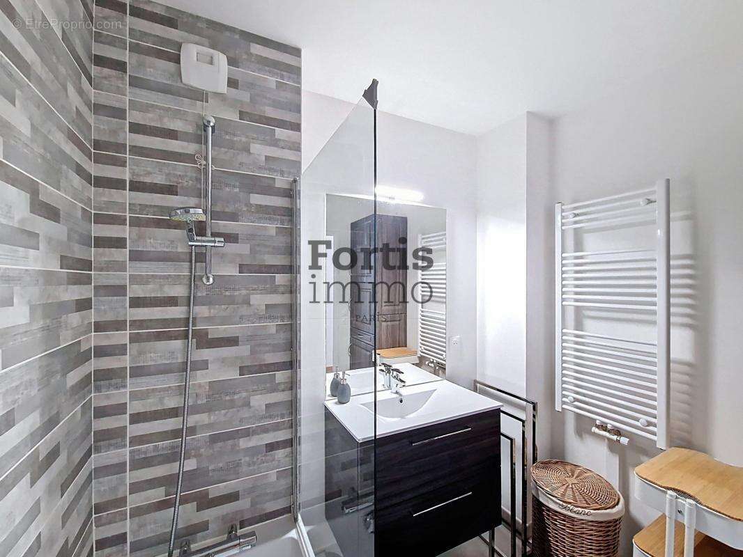 Appartement à LE PLESSIS-ROBINSON