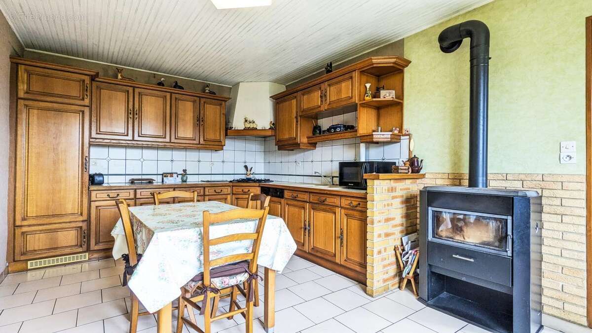 Maison à PONT-DE-VAUX