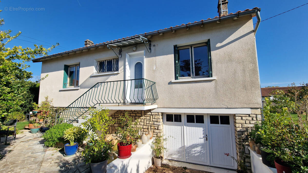 Maison à SAINT-SAUVANT