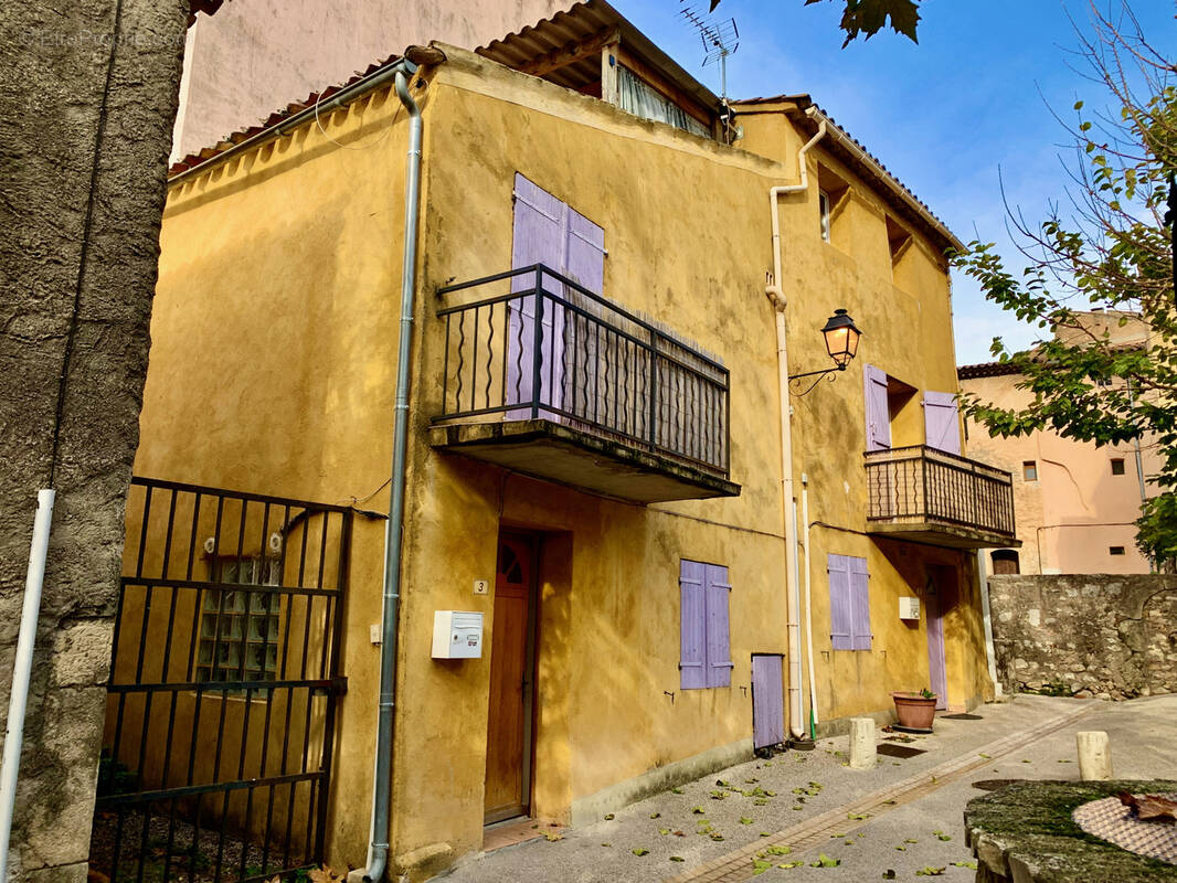 Maison à TAVERNES