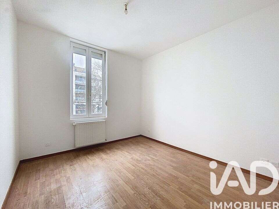 Photo 7 - Appartement à DECINES-CHARPIEU