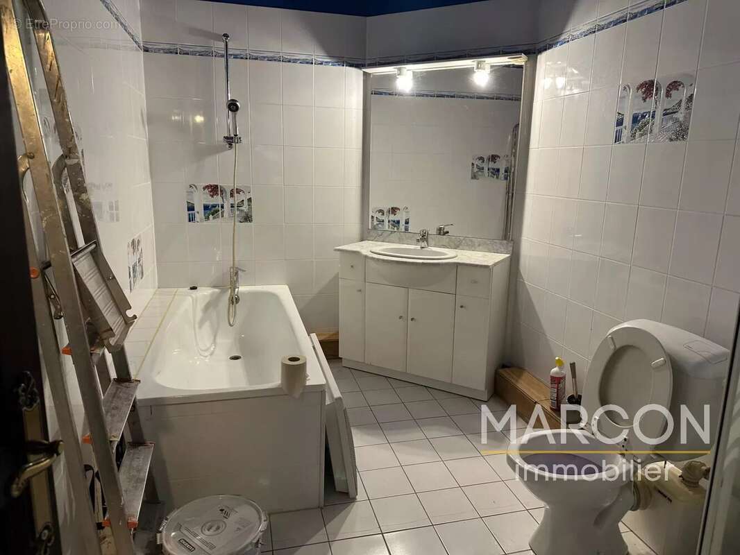 Maison à SAINT-LEGER-BRIDEREIX