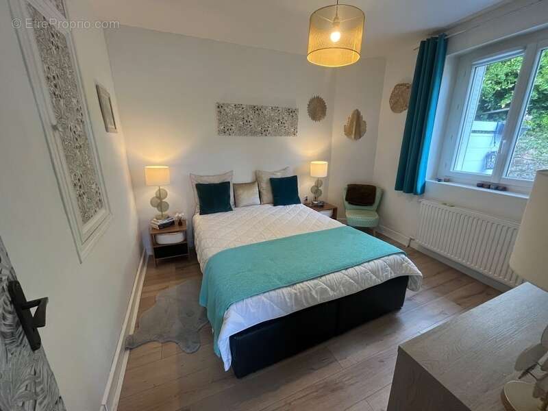 Maison à DECAZEVILLE