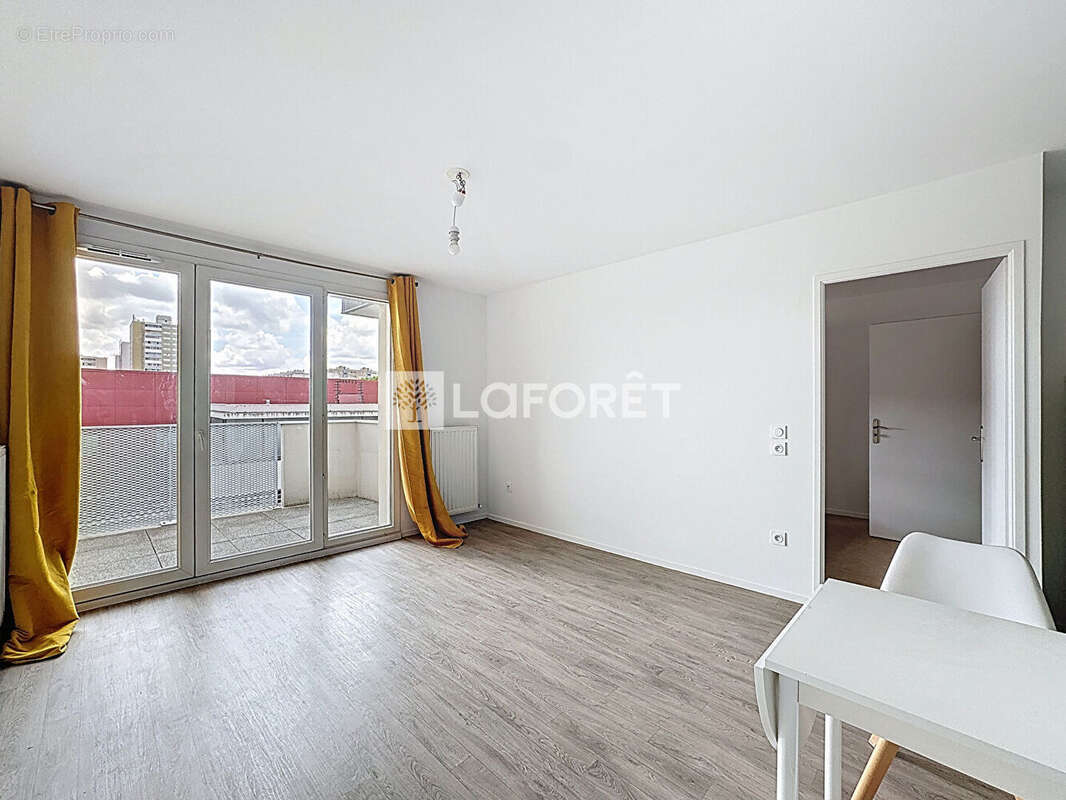 Appartement à BONNEUIL-SUR-MARNE