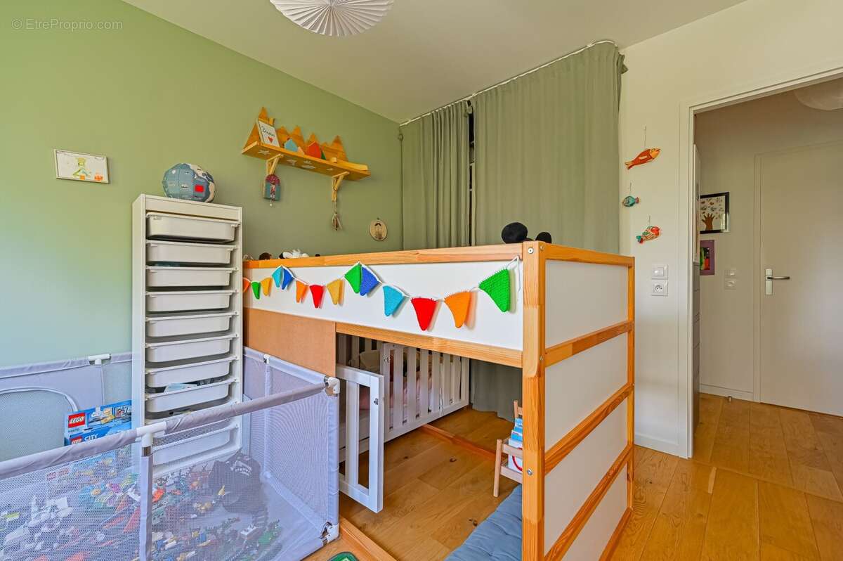 VIS_3053 - Appartement à LES LILAS