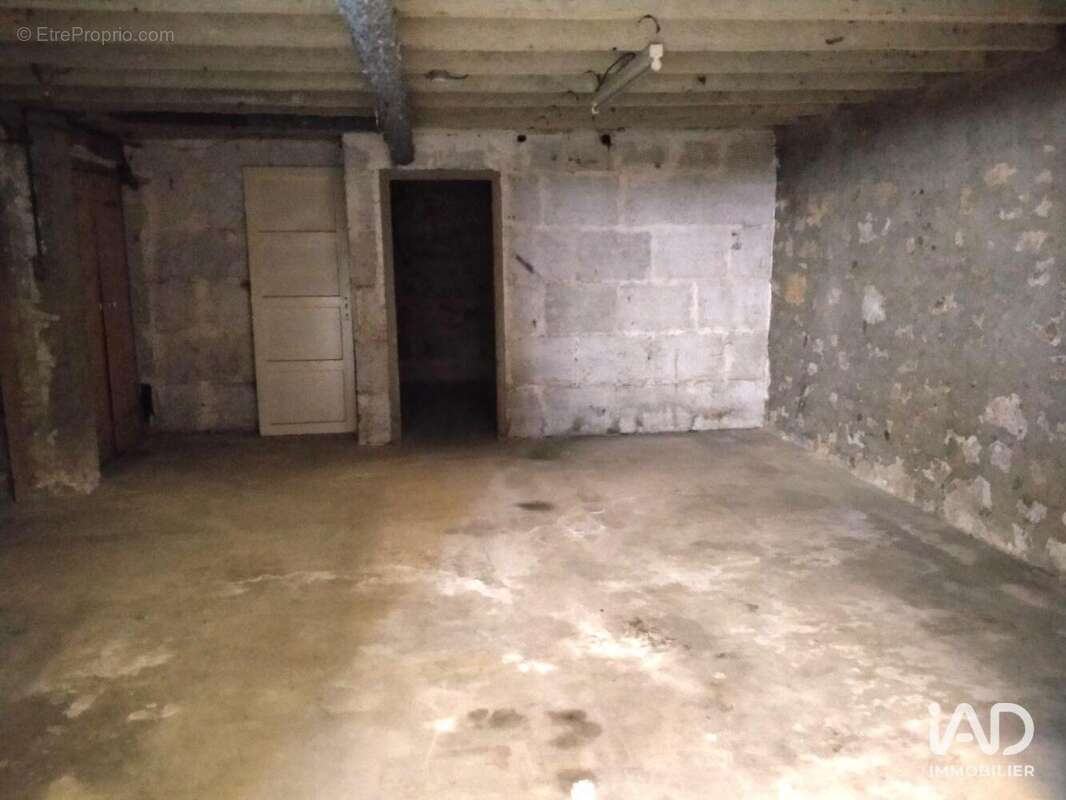 Photo 6 - Commerce à CONDE-SUR-NOIREAU