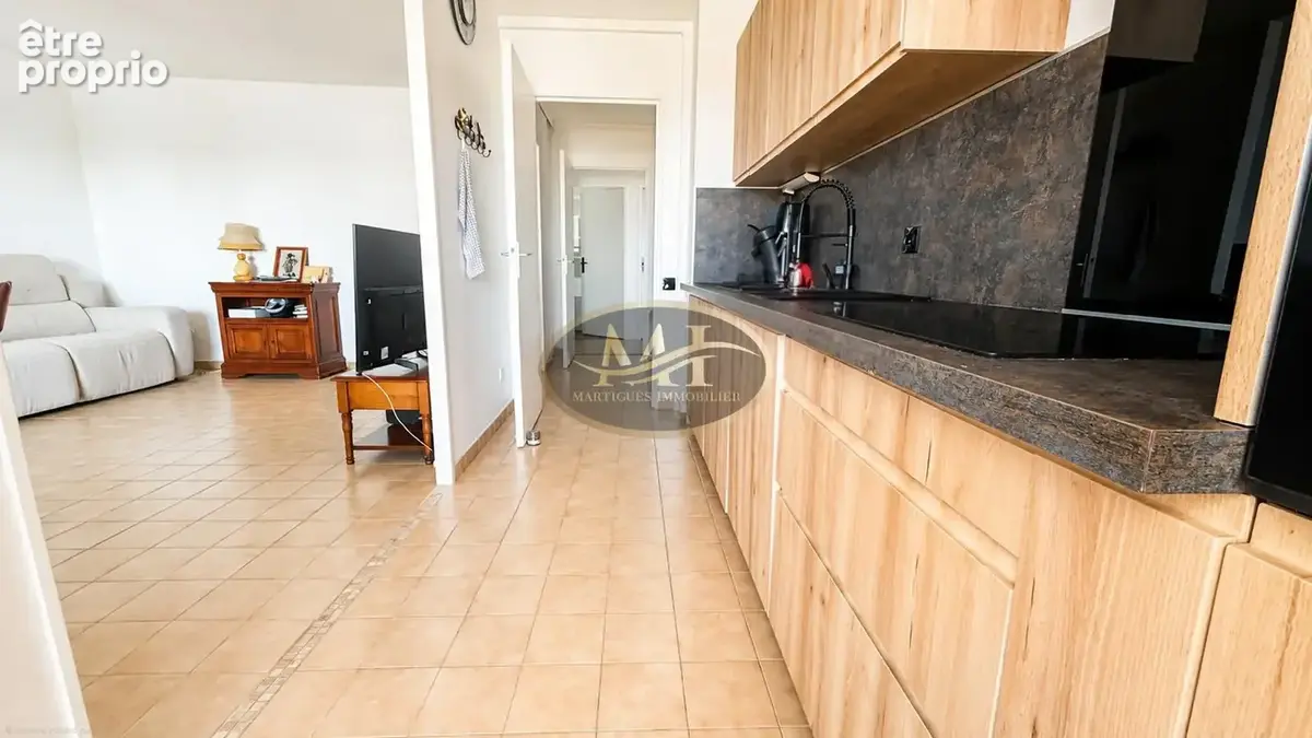 PORT-DE-BOUC   Appartement T3 de 66,55 m2 avec vue mer, résidence sécurisée, ascenseur et stationnement privé - photo 5