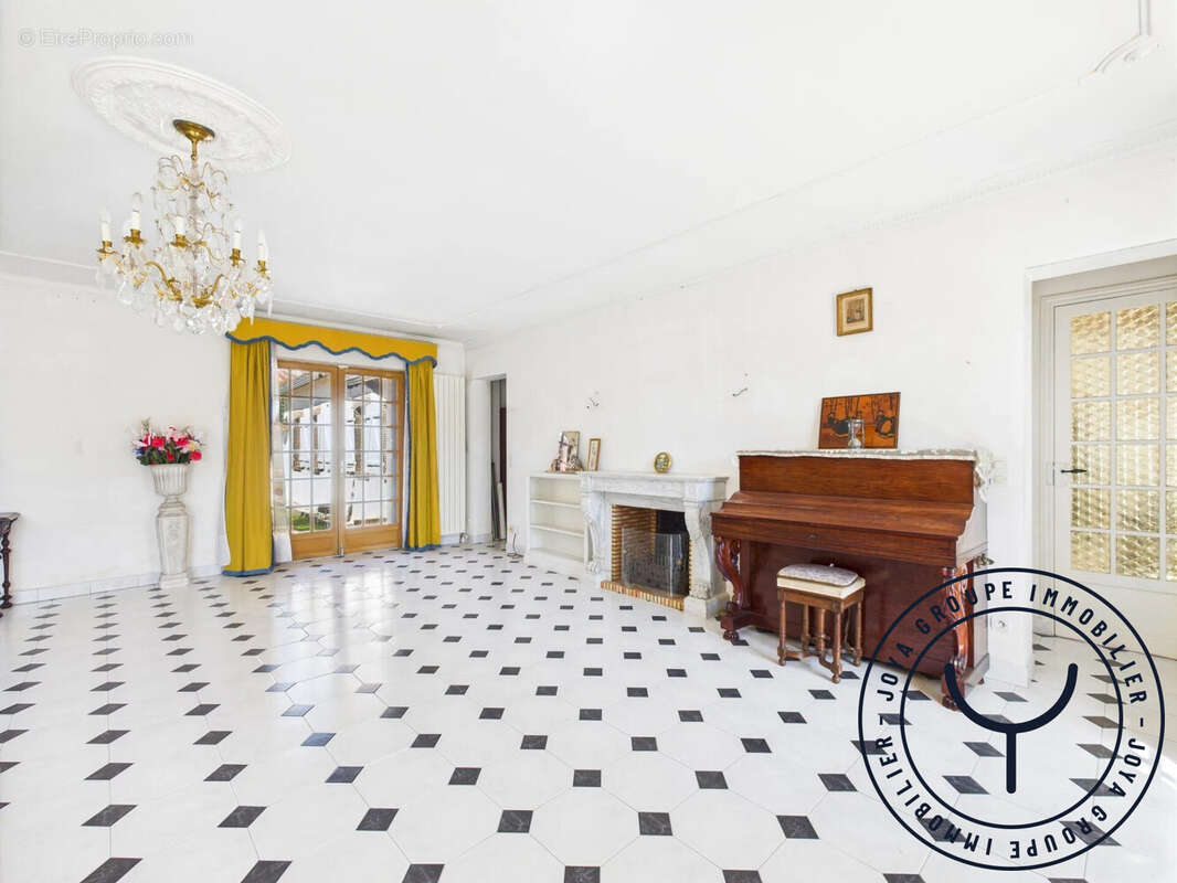 Maison 310 m² à Saint-Benoist-Sur-Vanne  - photo 5