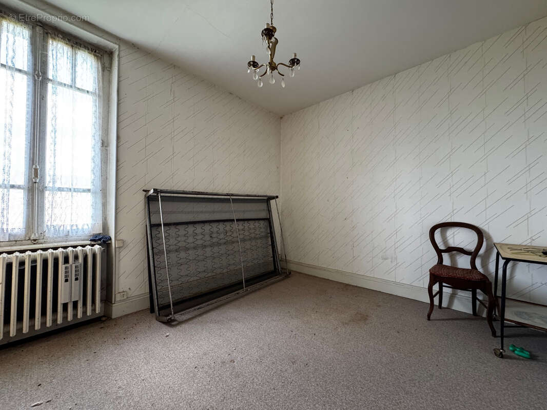 Maison d'habitation proche Evaux-les-Bains avec terrain et dépendances - photo 8