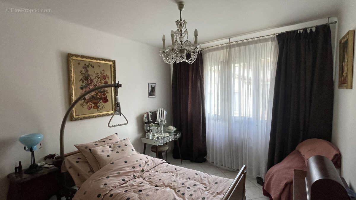 Appartement à MARSEILLE-7E