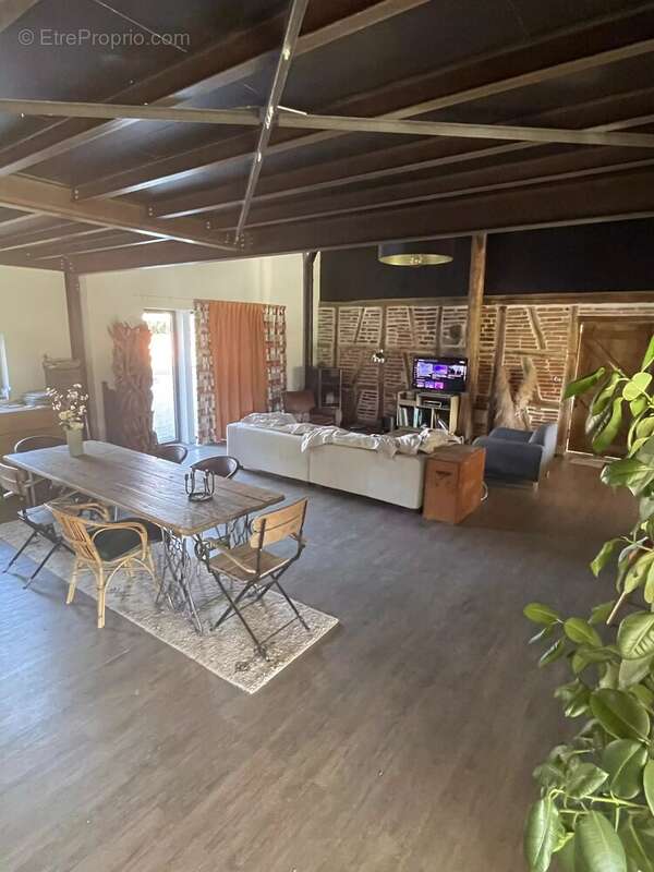 Maison à VARENNES-SAINT-SAUVEUR